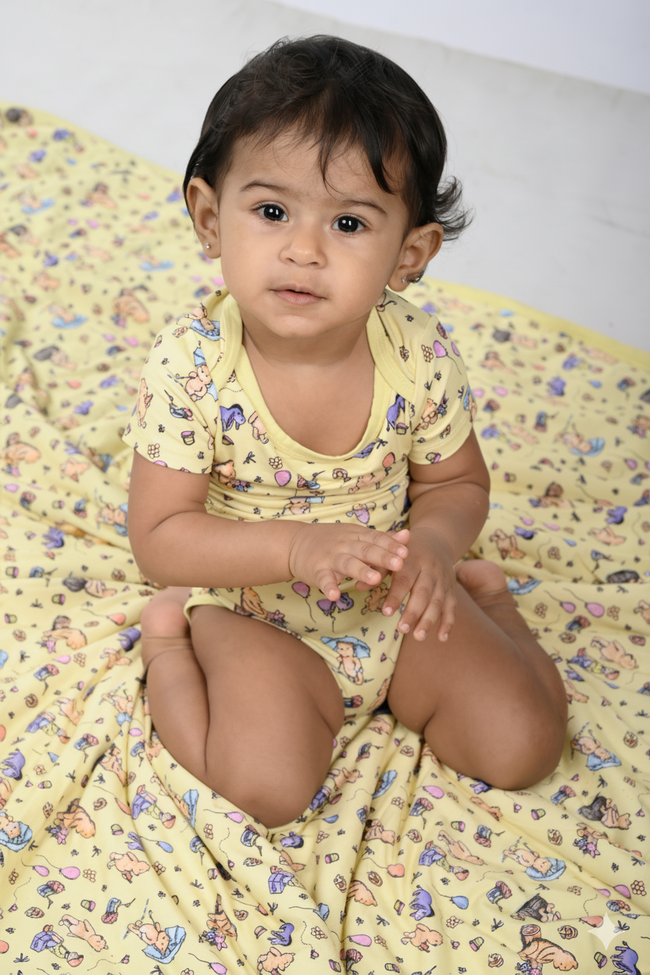 Winnie the Pooh Onesie/Bodysuit